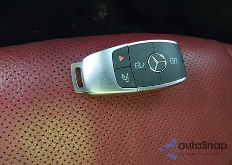 2019 Mercedes-Benz C 300 из США, поврежденный, VIN WDDWJ8DB6KF725013